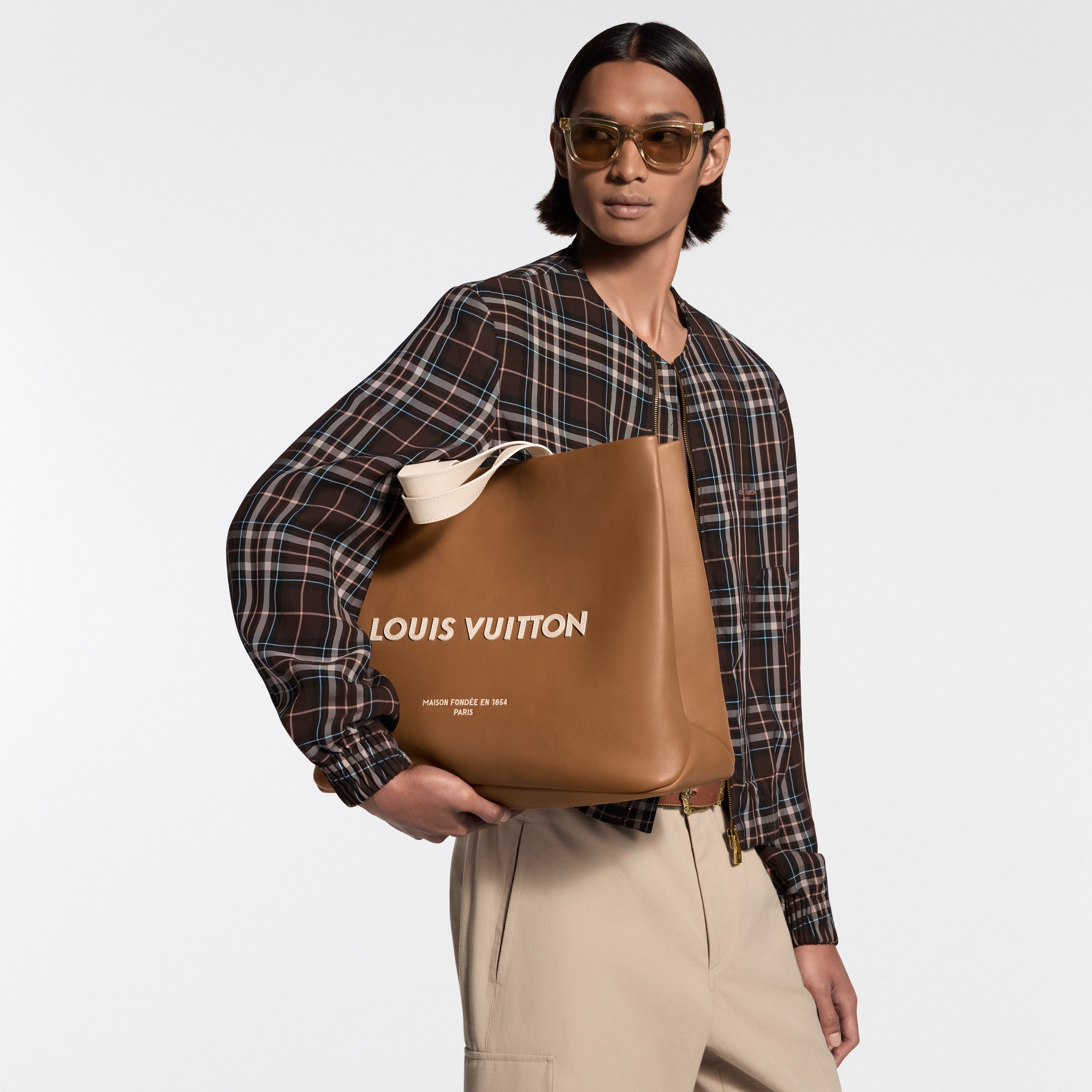 Shopper Tote MM Calf Leather - Men Bags | LOUIS VUITTON